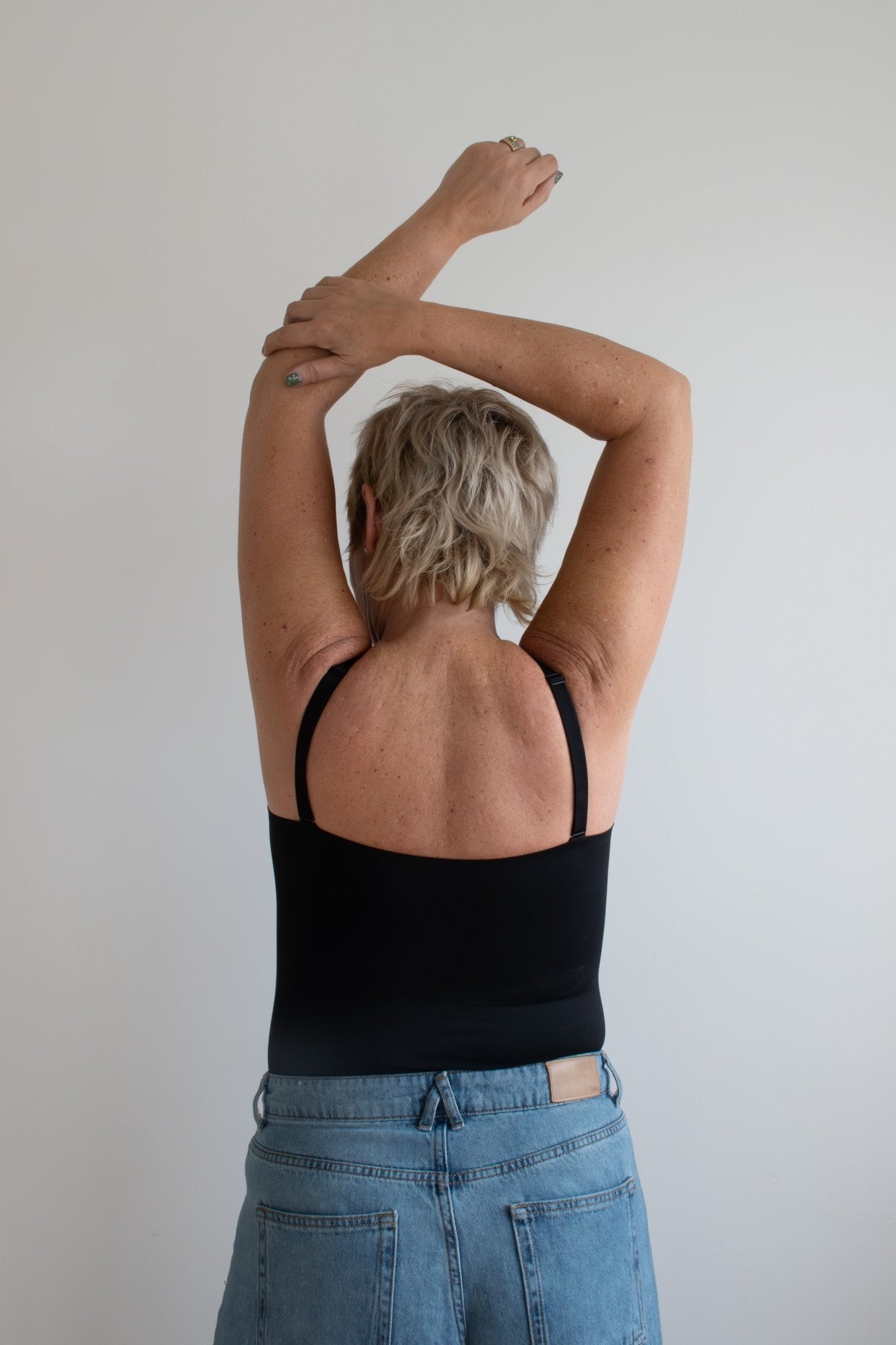 V - Neck Sculpting Cami - Char's version - Luxmery