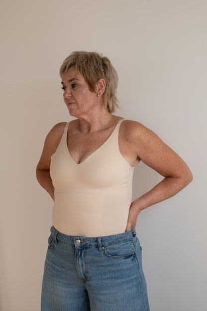 V - Neck Sculpting Cami - Char's version - Luxmery